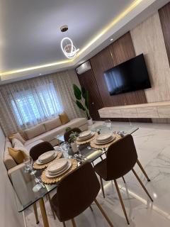 Bright 2-Bedroom Apartment with Balcony & Parking - 0