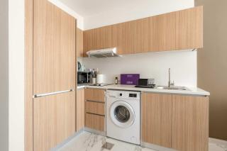 Silkhaus Deluxe 1BR in Masdar City at Oasis - 3