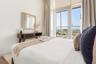 Silkhaus Deluxe 1BR in Masdar City at Oasis - 1