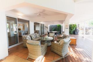Exceptional beachfront villa with lagoon view - 4