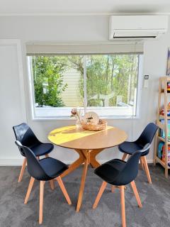 Renovated Entire 2BR Flat, Comfort, Scenic Views, Free Parking & 10 min to Ferry - 8