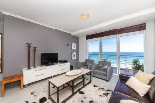 Beachfront Bliss with Table Mountain Views Horizon Bay 801 - 0