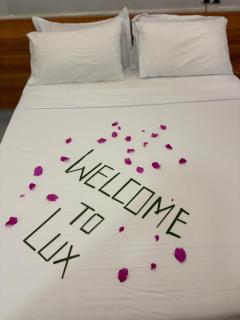 Lux Hotel Mathiveri - 8