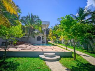 Blue skies guest house and restaurant - 0