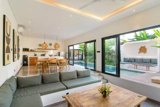 Stylish Tropical Villa - 2br - 2