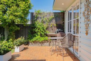Fairy Nook - Charming Granny Flat with Shared Garden - 7
