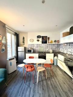 T4 idéal famille à La Joliette - confort et calme - 3