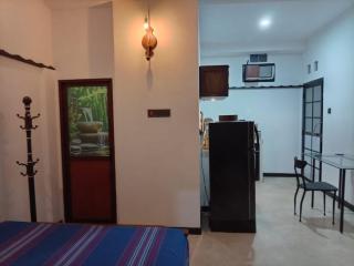 Unawatuna villa bird nest- Garden apartment - 4