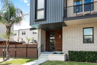 Stunning 4 BR Townhouse in Mid City - 1