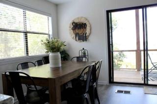 Shore Nuff a relaxing 4-bedroom vacation home on Canyon Lake - 4