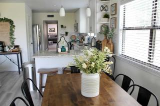 Shore Nuff a relaxing 4-bedroom vacation home on Canyon Lake - 3