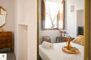 Inn Pisa Rentals 2 - Rustic Romantic Pisa Flat - 2