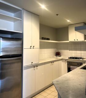 THE WATERFRONT APARTMENTS 1 Bedroom Apartment with Street Views located on the Geelong Waterfront - 4506 - 5