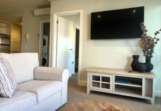 THE WATERFRONT APARTMENTS 1 Bedroom Apartment with Street Views located on the Geelong Waterfront - 4506 - 7