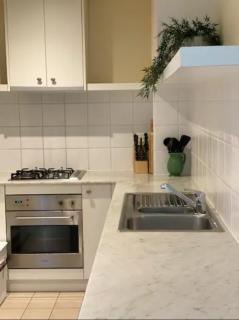 THE WATERFRONT APARTMENTS 1 Bedroom Apartment with Street Views located on the Geelong Waterfront - 4506 - 3