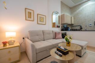 Elegant Studio Getaway in Ansam, Yas Island - 1
