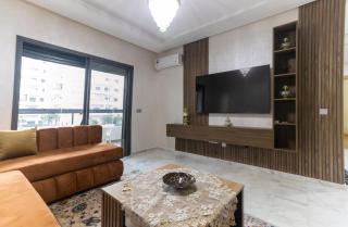 Beautiful apartment with pool view - 1