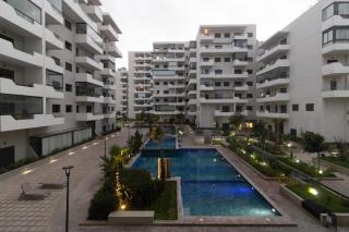 Beautiful apartment with pool view - 8