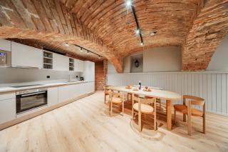 Hive 5 by HOME1 - District 8 Boutique Hostel - 0