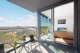 AccorView Luxury 1BR Suite Pool Gym Parking - 3