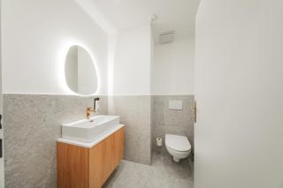 Hive 5 by HOME1 - District 8 Boutique Hostel - 2
