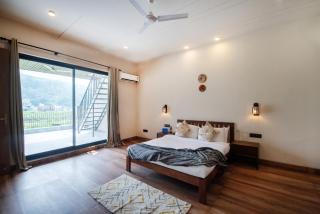 SaffronStays Pebble House - 6