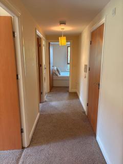 2 bed flat with parking - 3