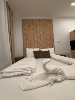 Elegant Vienna Retreat - 4