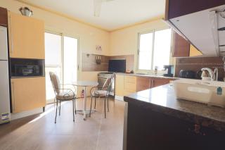 Spacious Apartment With Private Pool & Garden - 9