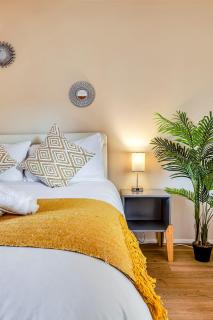 Central Cozy House with private Balcony - 9