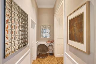 Diplomatic district apartment, 6 stops to center - 1