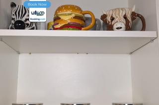 3 Bedroom House By WillCo Property Short Lets & Serviced Accommodation Leicester With Games, Parking, Projector & Perfect For Contractors - 3