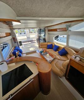 Luxury experience on a 16-meter Azimut yacht - 7