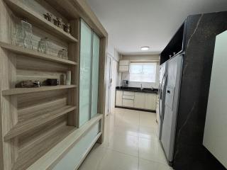 Apto a 70 Metros da Praia de Bombinhas - 7