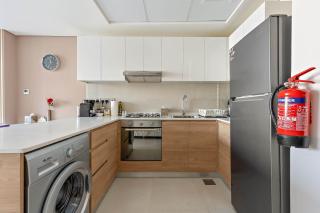 Silkhaus Chic 2BDR in Radiant Boulevard - 3
