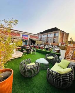 RDG Desirecity Hotel - 4