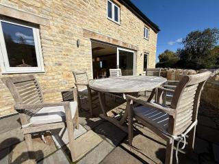 Recently converted barn on the outskirts of Bath - 1