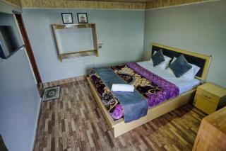 Wander pine homestay - 2
