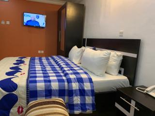 BOSS Hotels & Suites Lagos - 4