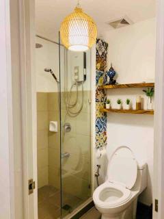 Janet's Condo at Clark - 4