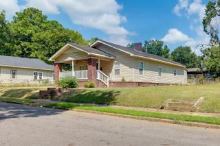 Less Than 10 Mi to UAB Birmingham Group Getaway - 8