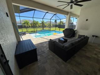 Brand New Luxury 4 bedroom heated pool home - 4