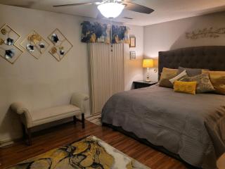 A Rare Gem In The Ville - 9