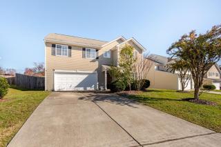 A Rare Gem In The Ville - 6