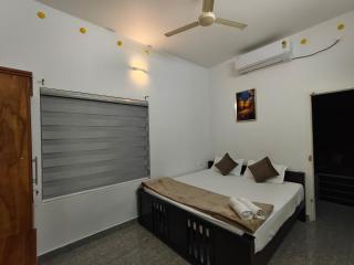 Whitefort Rohini Homestay - 6