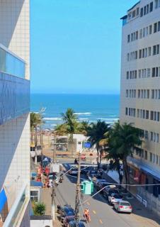 Apto Com Sacada e Ar Condicionado a 2 minutos da Praia - 9