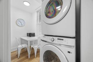 Pittsburgh Shadyside 1E Bright and Modern Private Bedroom with Shared Bathroom - 3