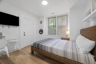 Pittsburgh Shadyside 1E Bright and Modern Private Bedroom with Shared Bathroom - 9
