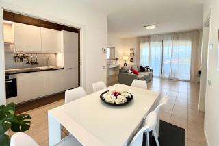 Trilocale con Terrazza tra Lecco, Milano e Como - 1