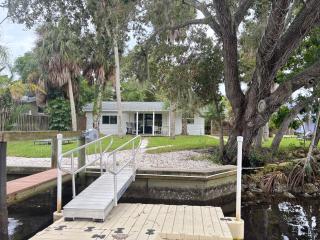 Stingray - Intimate Quaint on Imperial River 1.4 mi. 2 Beach - 9